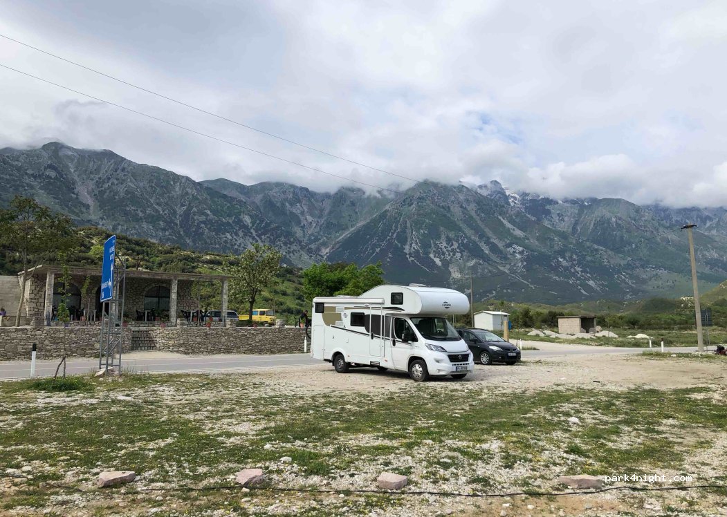 (9041) Vranisht - Unnamed Road — foto