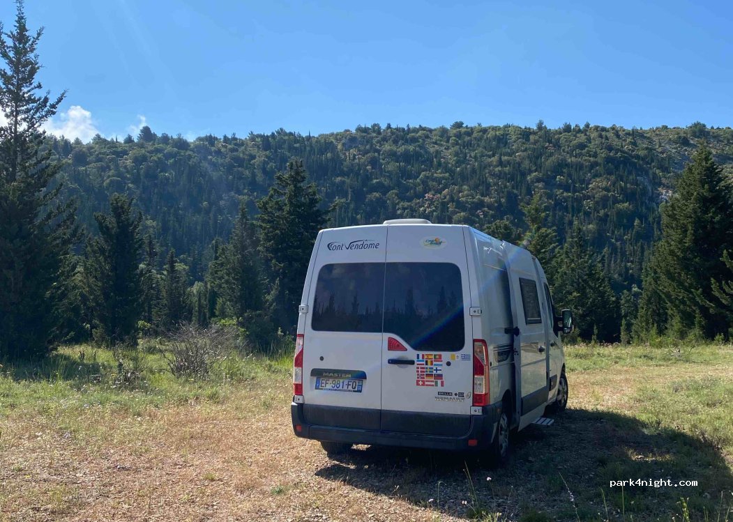 (310 82) Komilio - Epar.Od. Komiliou - Akrotiriou Lefkatas — foto 3