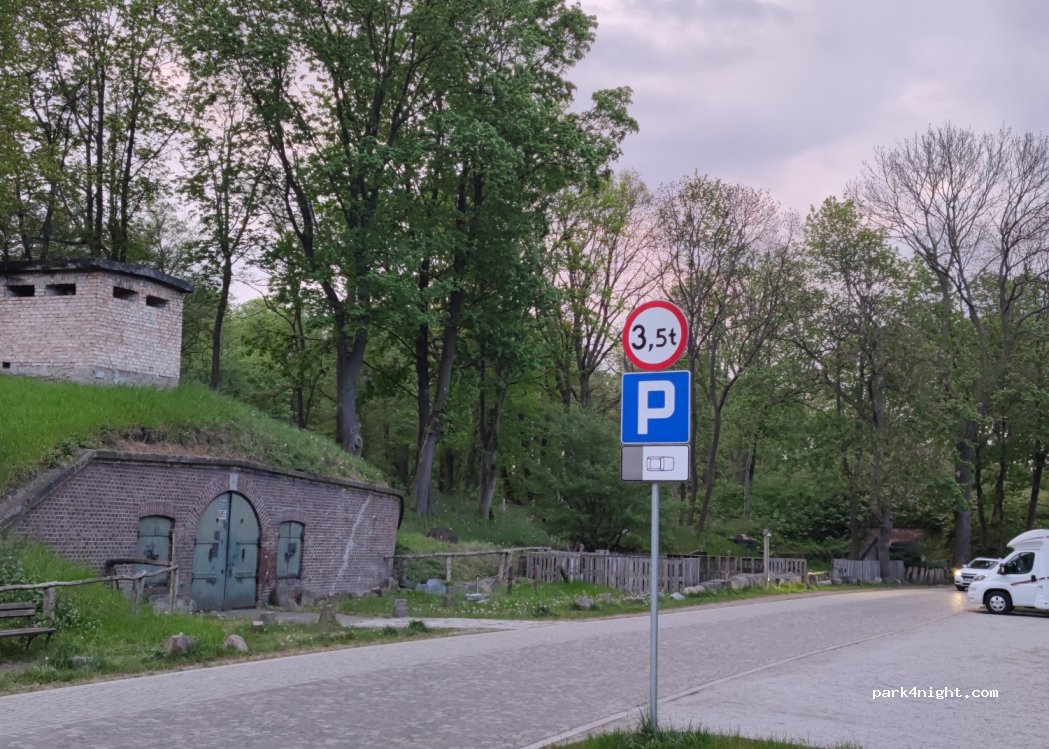 (72-600) Świnoujście - 4 Jachtowa — foto