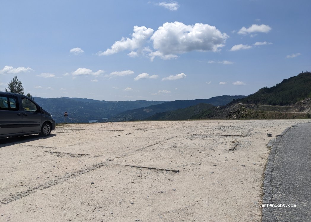 (4845-075) Vilar da Veiga - Unnamed Road — foto