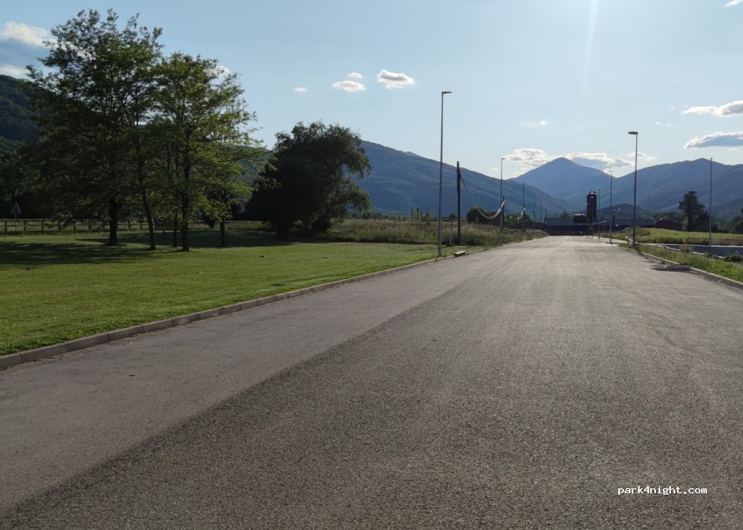 (17858) Girona - 6P Sc la Bobila — foto 3