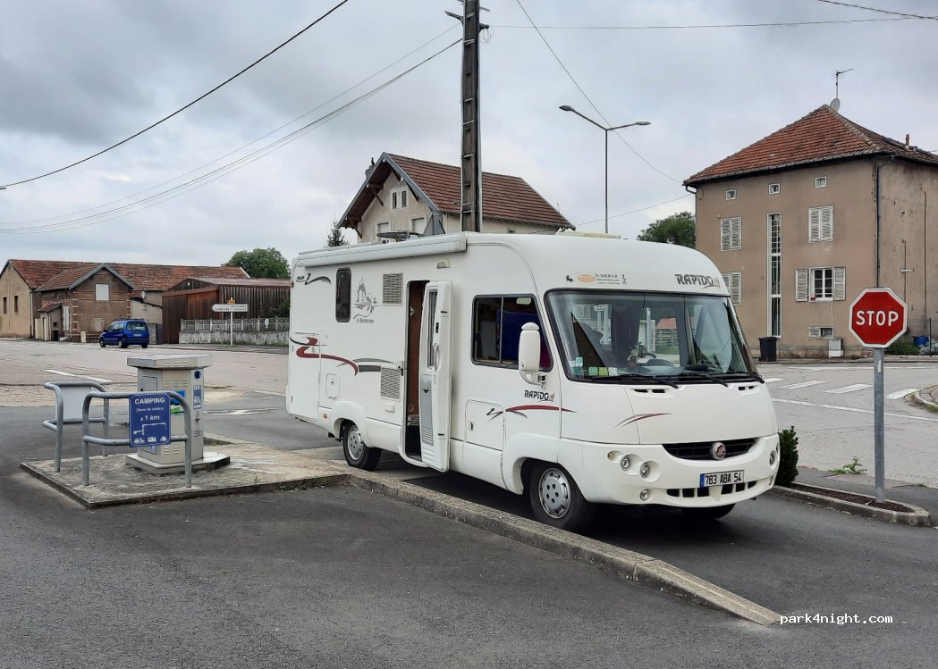 (54450) Blâmont - 13 Rue Victor Pierre — foto 2