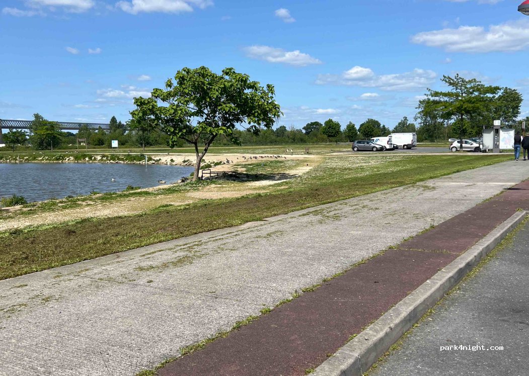 (33440) Saint-Vincent-de-Paul - 1 Avenue de l' Etang — foto 2