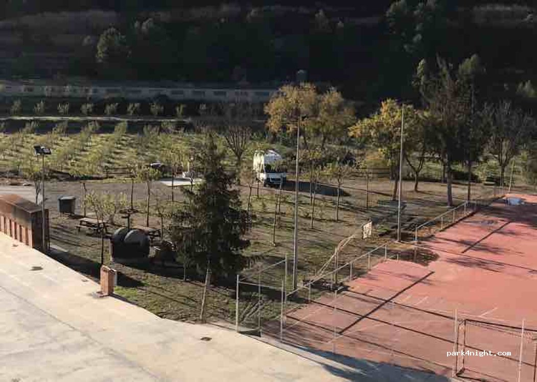 Àrea de Servei per Autocaravanes Bovera — foto 3