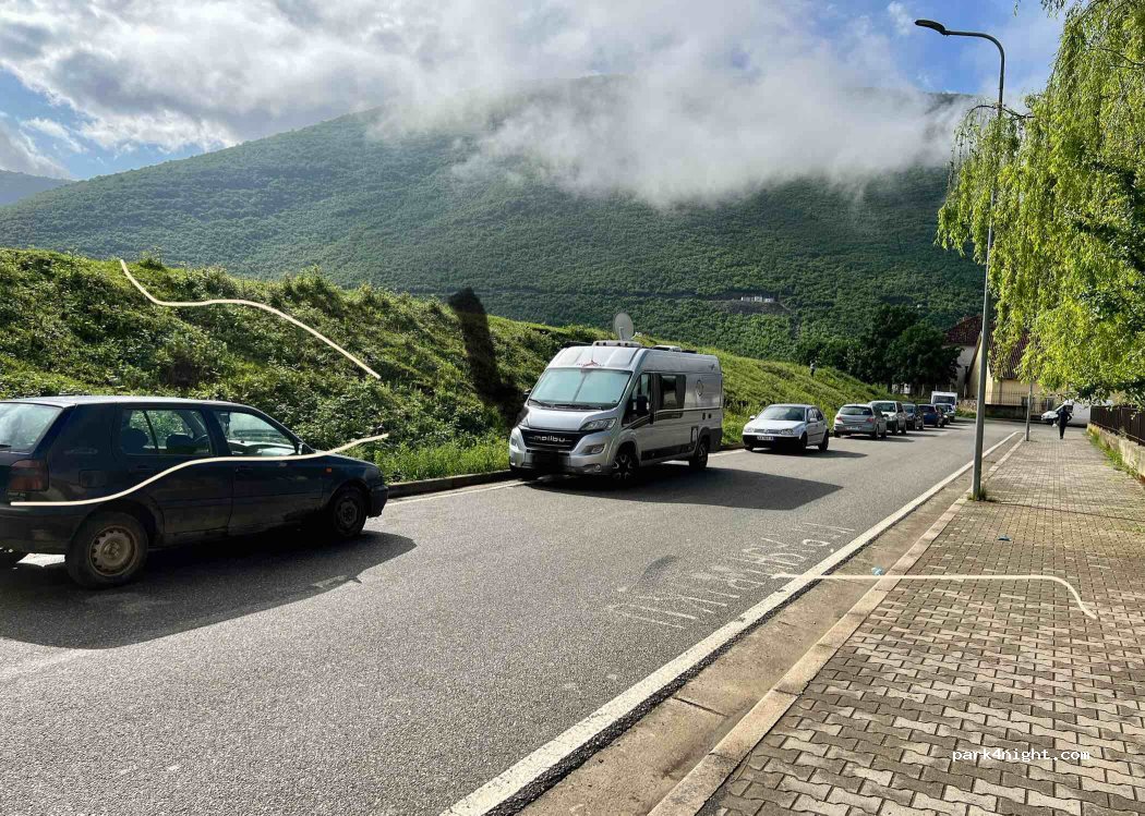 (8601) Krumë - Unnamed Road — foto