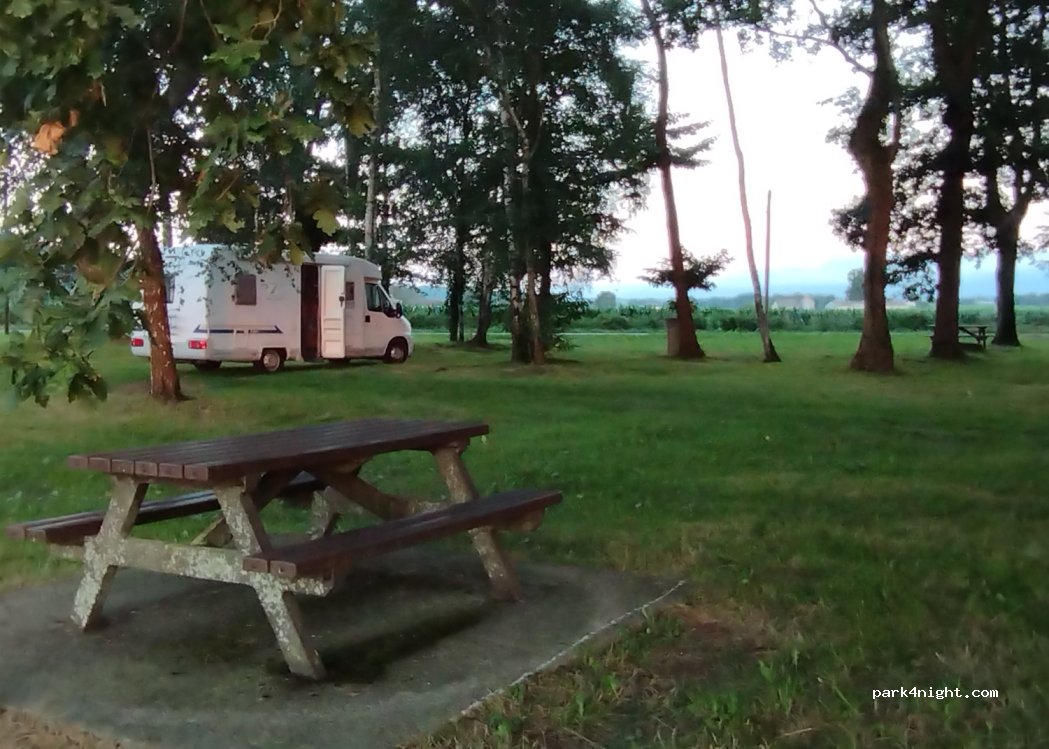 (64420) Andoins - 15 Route d'Artigueloutan — foto 3