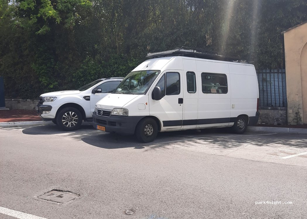 (06400) Cannes - 100 Avenue de Vallauris — foto