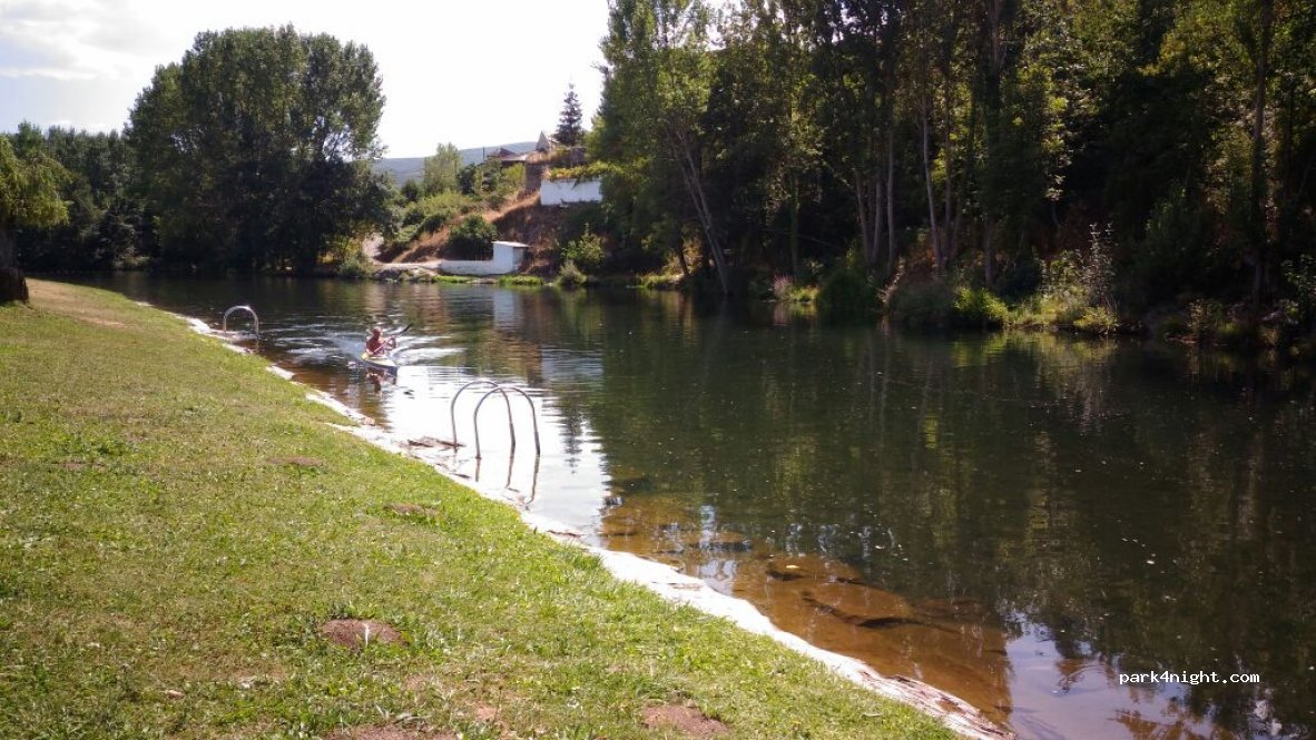 () Toral de los Vados - Carretera de Logroño — foto 2