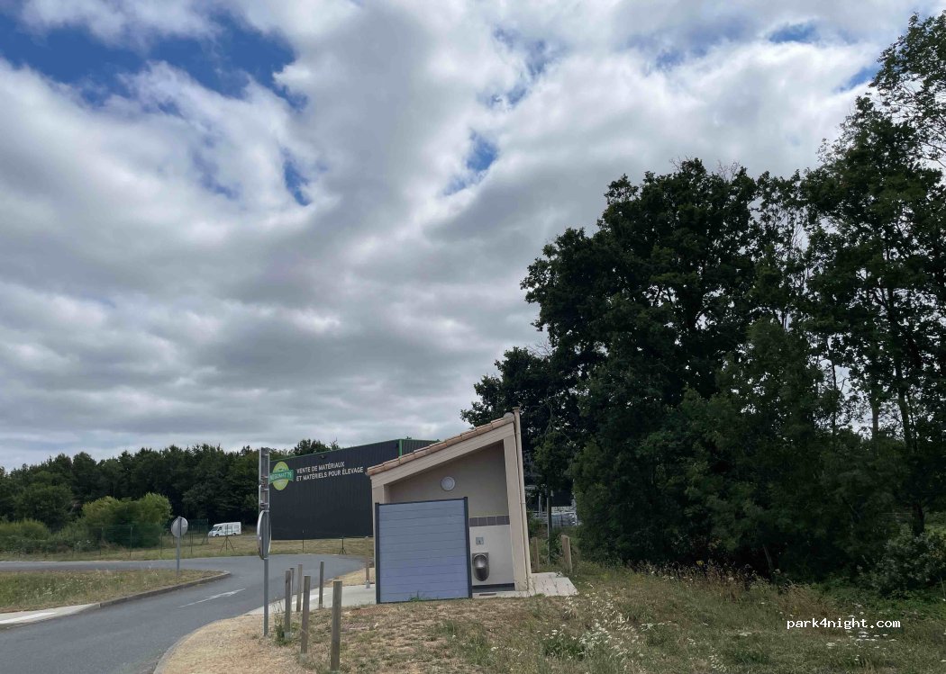 (79310) Mazières-en-Gâtine - 1 Échangeur Nord — foto