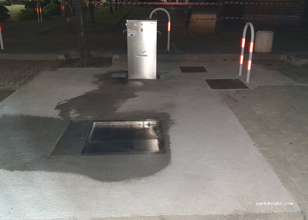 Civitanova Marche camper parking area — foto