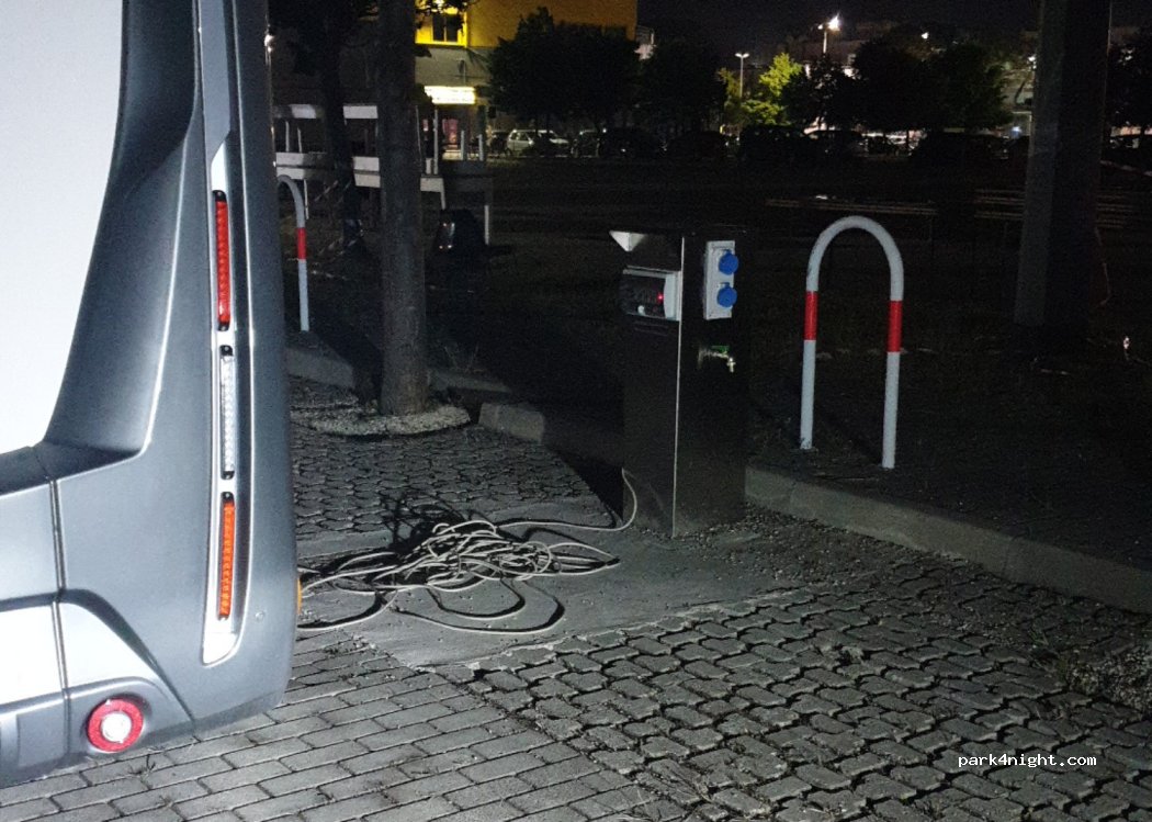 Civitanova Marche camper parking area — foto 4