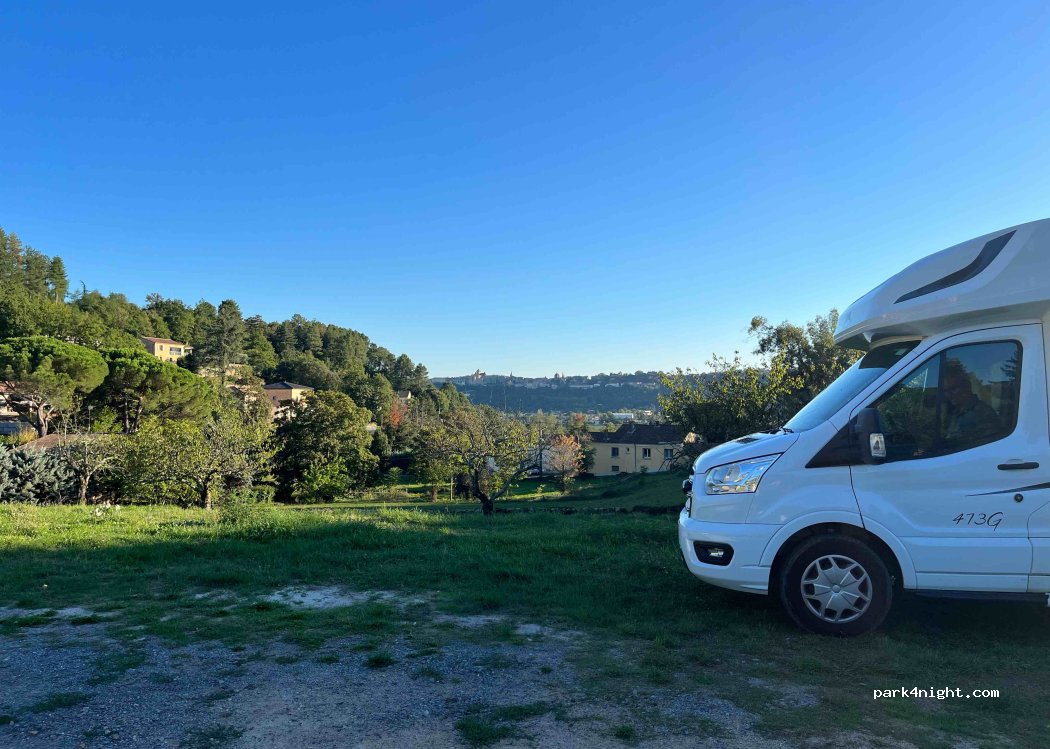 (07200) Ucel - 1 Place du Grand Village — foto 3
