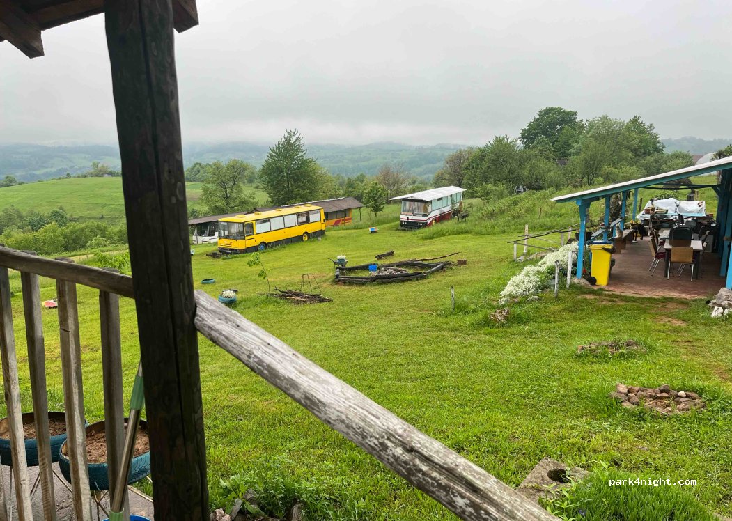 Camping Autobuze Roșia — foto