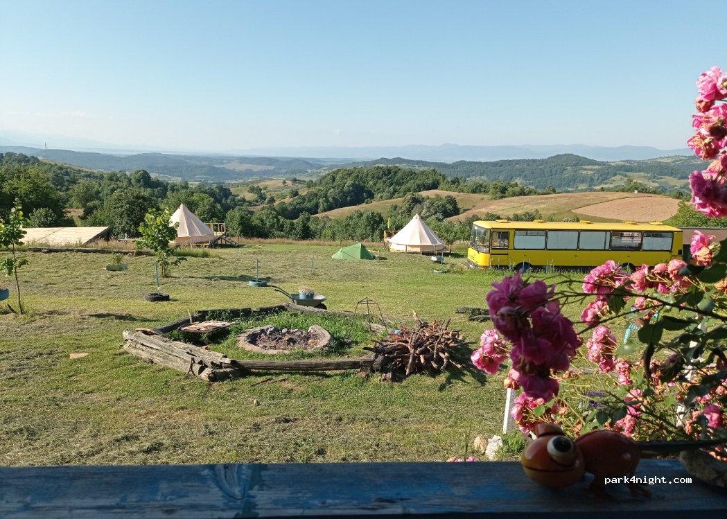 Camping Autobuze Roșia — foto 3
