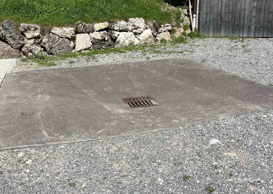 Parkplatz Säge — foto 3