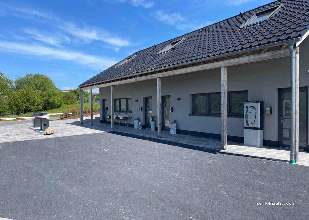Caravan- und Wohnmobilstellplatz B49 — foto