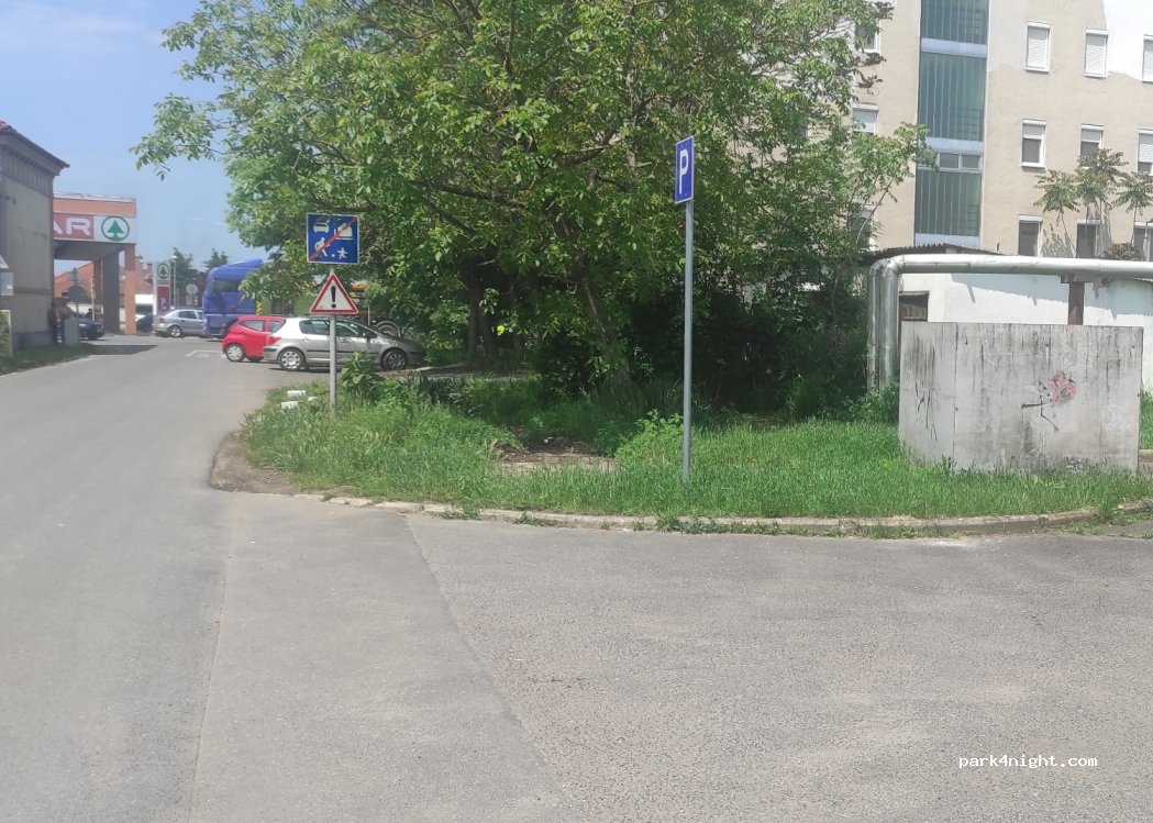 (4150) Püspökladány - 3-5 Honvéd utca — foto