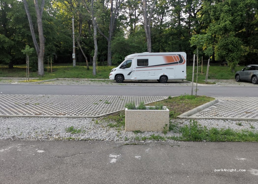 (3232) Gyöngyös - 47 Üdülősor utca — foto