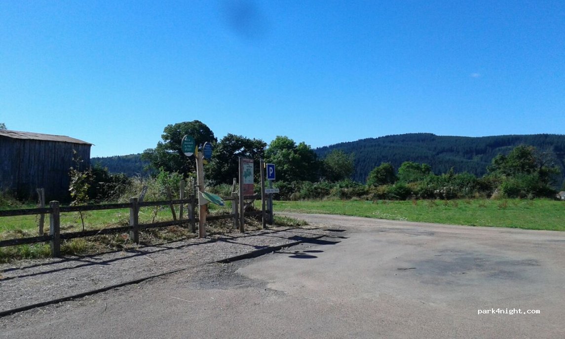 (71550) Roussillon-en-Morvan - Le Bourg — foto 2