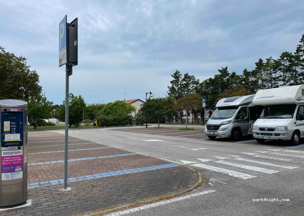 (30013) Cavallino - 123 Corso Europa — foto 3