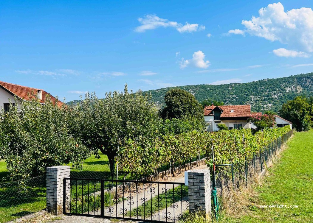 (81410) Danilovgrad - Velja Paprat BB — foto