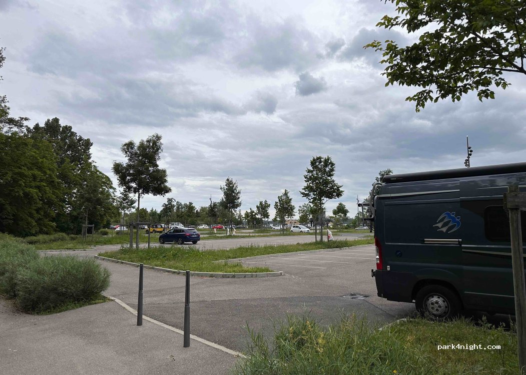 (69540) Irigny - Unnamed Road — foto