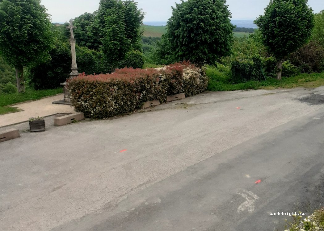 (69640) Ville-sur-Jarnioux - 43 Esplanade du Souvenir Français — foto 2