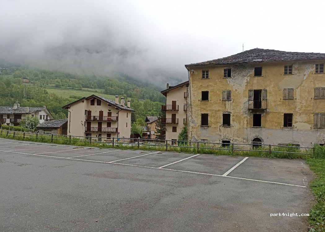 (11010) Pré-Saint-Didier - 1 Allée des Thermes — foto
