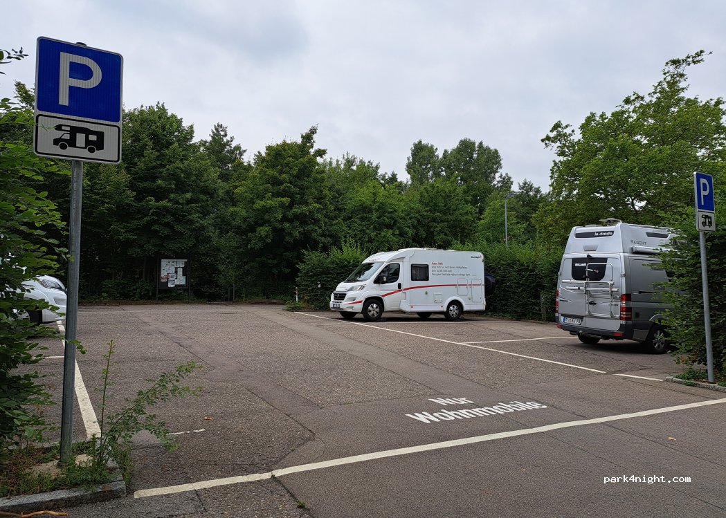 Wohnmobilstellplatz am Freibad in Balingen — foto 3