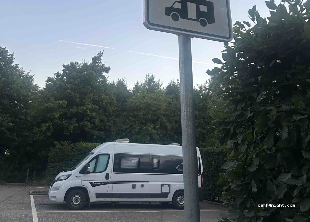 Wohnmobilstellplatz am Freibad in Balingen — foto 4