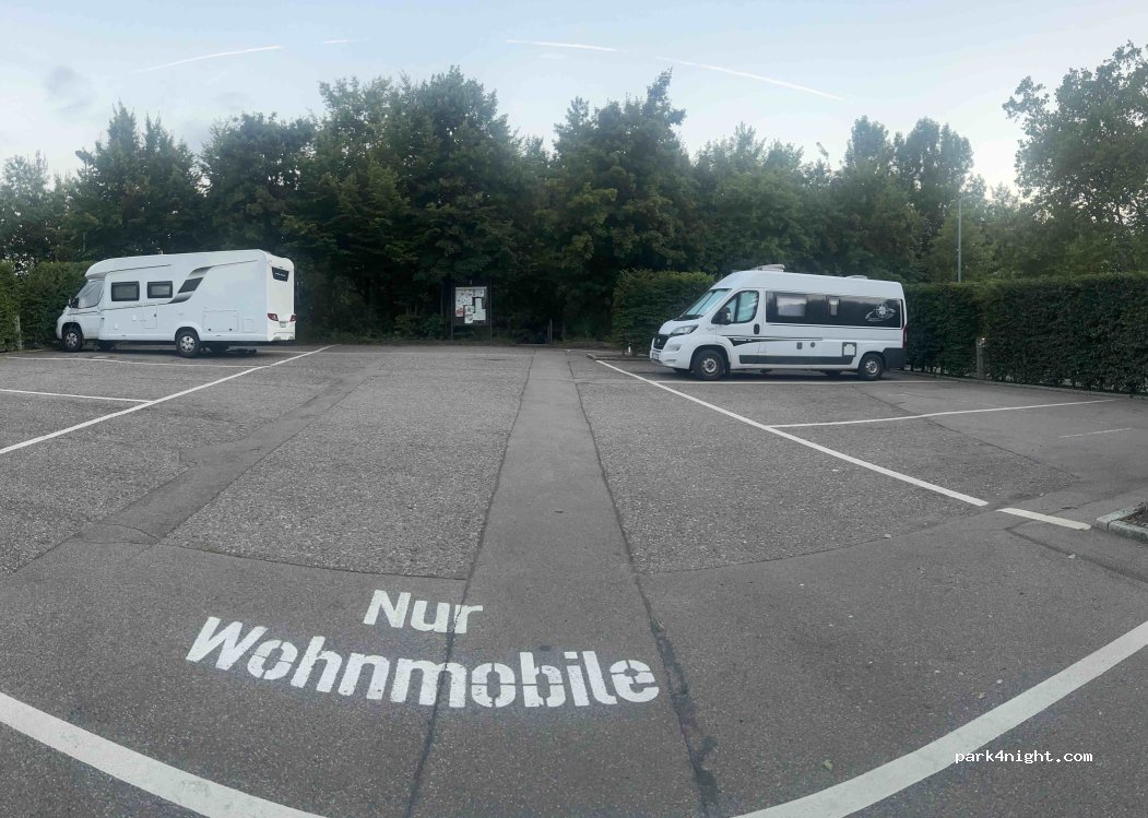 Wohnmobilstellplatz am Freibad in Balingen — foto 5