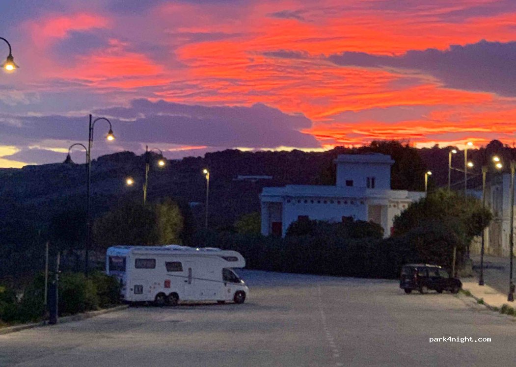 (73020) Santa Cesarea Terme - 3 Via Umberto I — foto 3