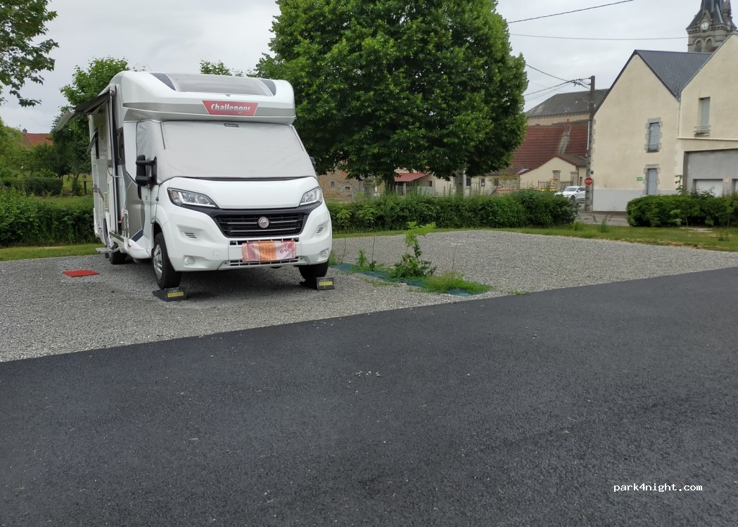 Aire pour camping-cars Sannat — foto 2