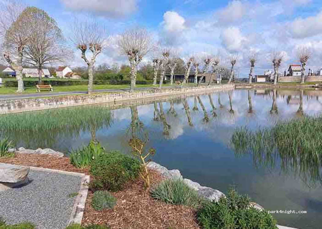 Aire pour camping-cars Sannat — foto 3