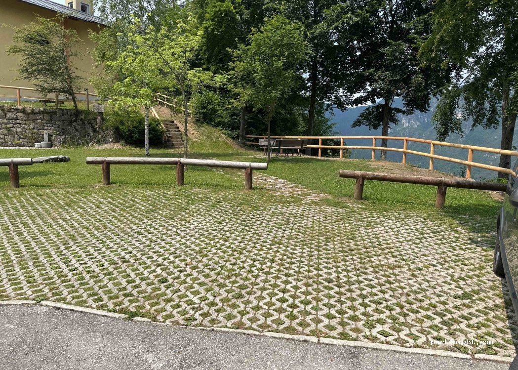 (38067) Ledro - Via Str. per Tremalzo — foto