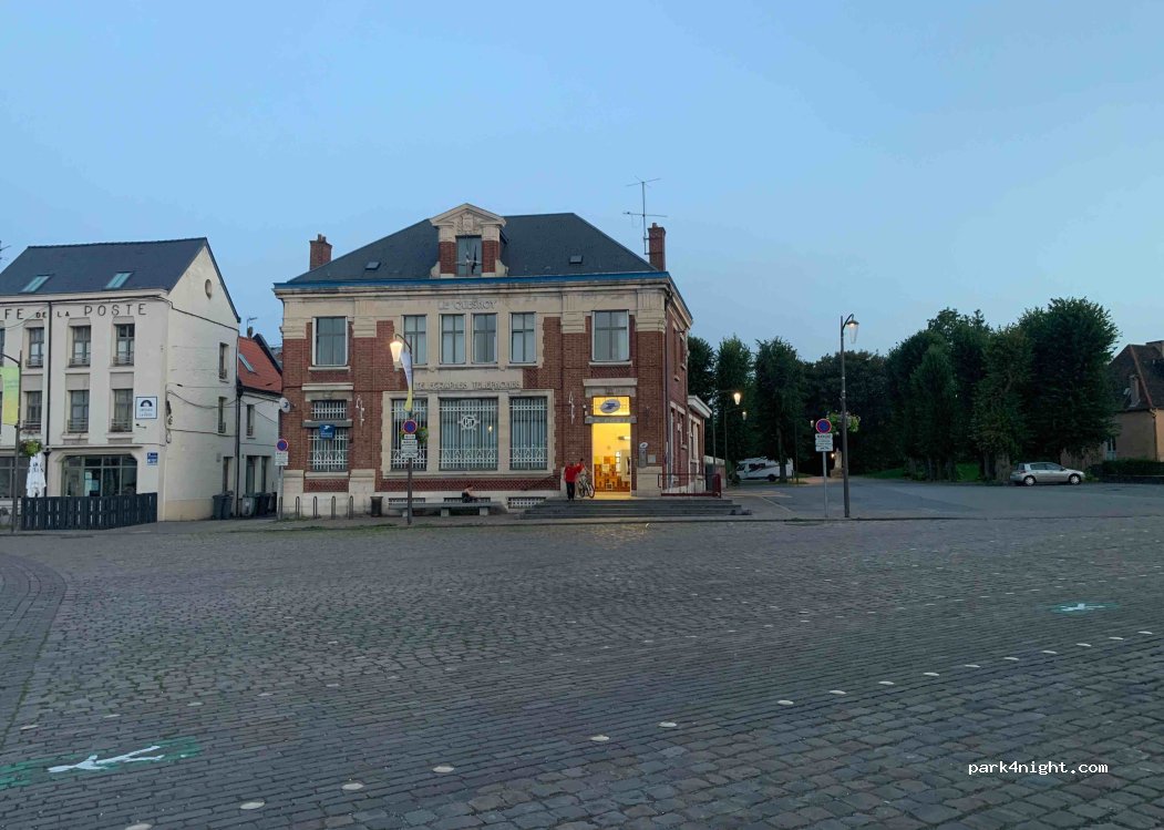 (59530) Le Quesnoy - 1 Place Tournefort — foto 2