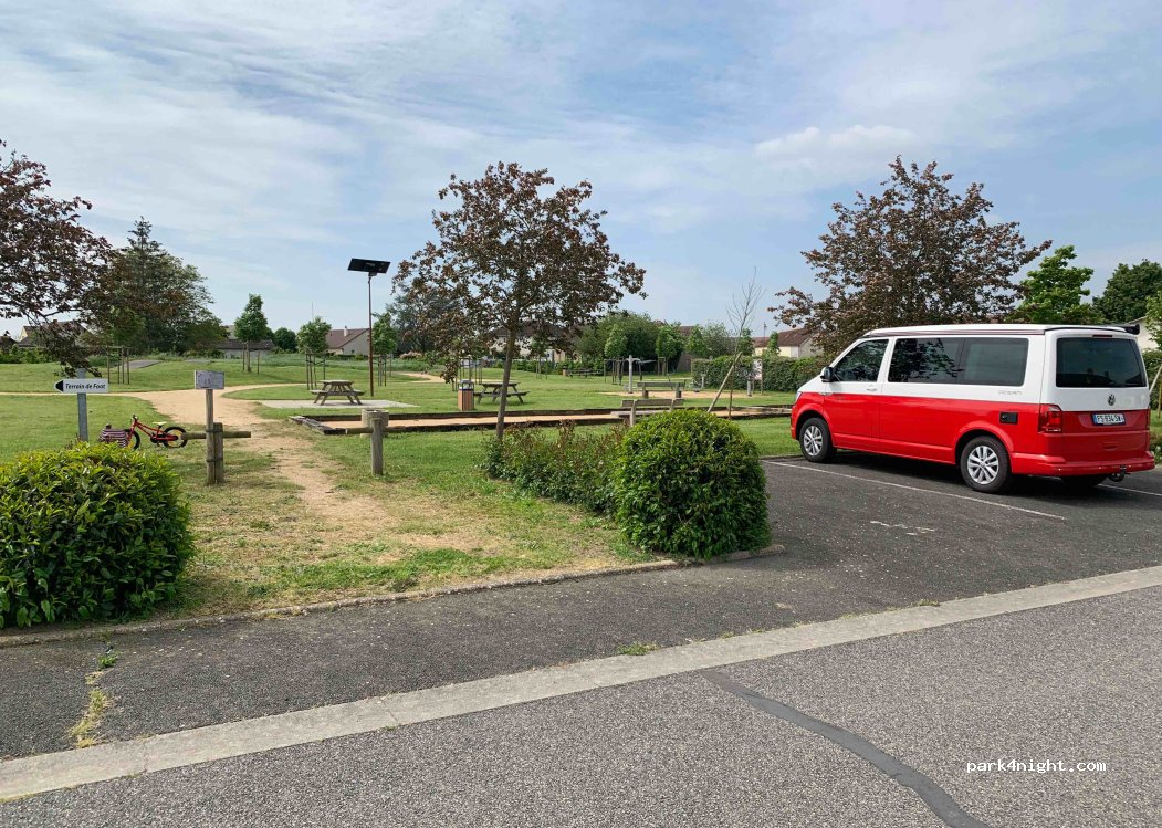 (45270) Ouzouer-sous-Bellegarde - 20 Rue des Loges — foto