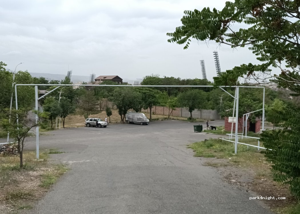 (0082) Yerevan - Unnamed Road — foto
