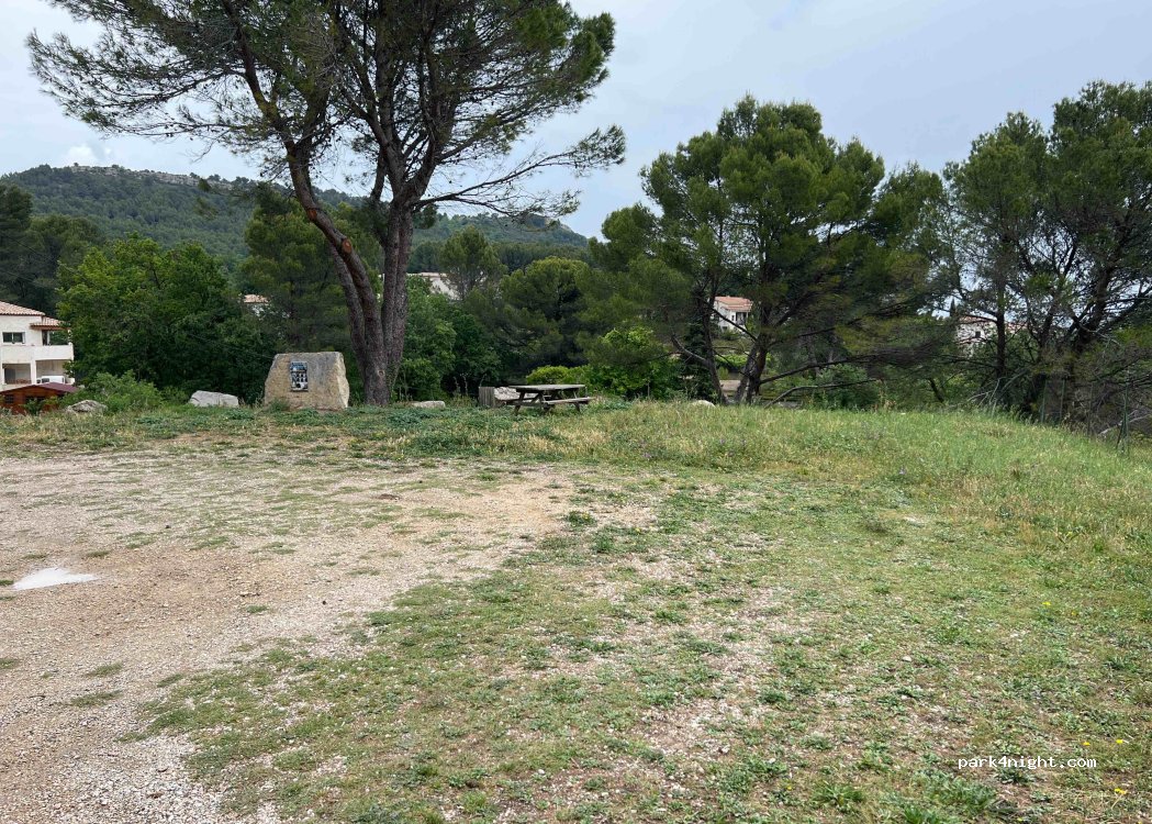 (30290) Laudun-l'Ardoise - 115 Rue Vincent Faita — foto