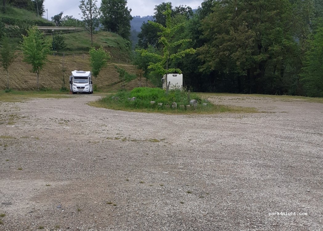 Aire de Camping-car Entraygues-sur-Truyere — foto