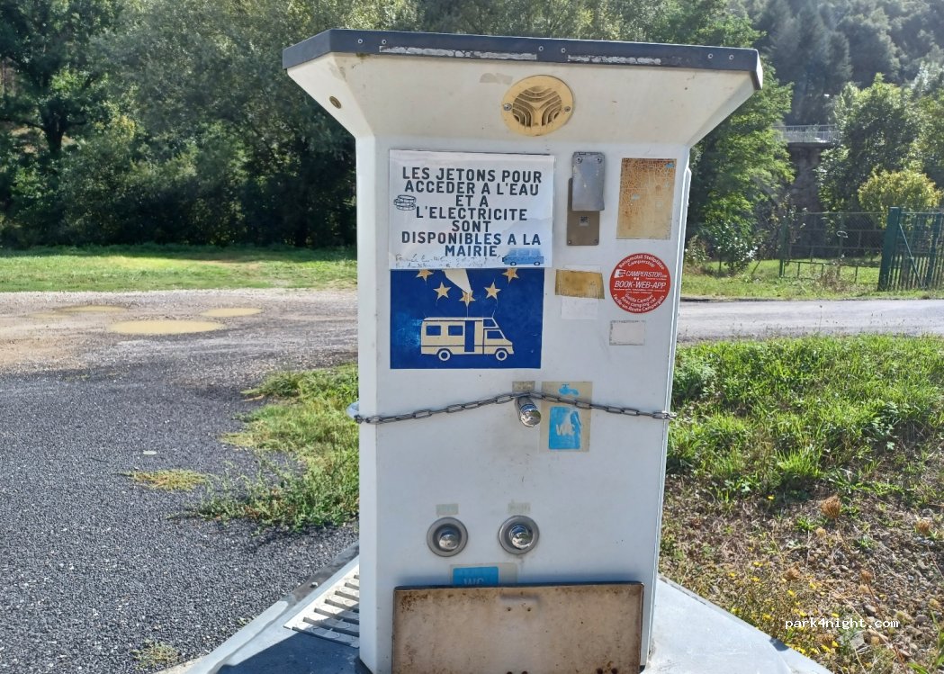 Aire de Camping-car Entraygues-sur-Truyere — foto 3