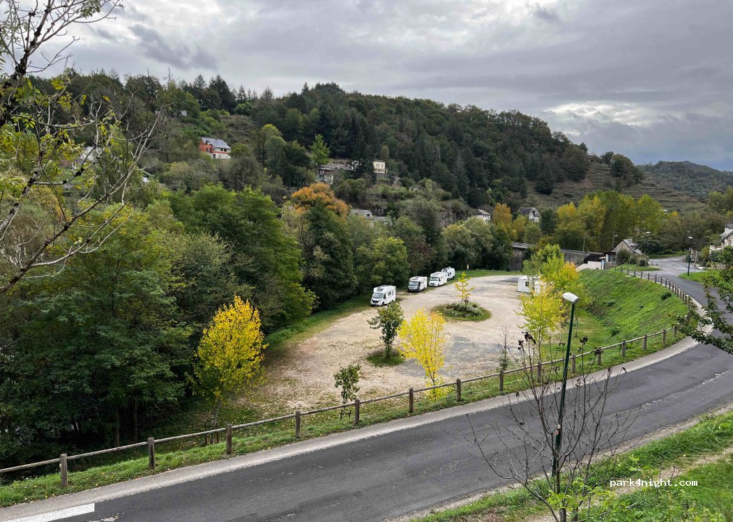 Aire de Camping-car Entraygues-sur-Truyere — foto 4