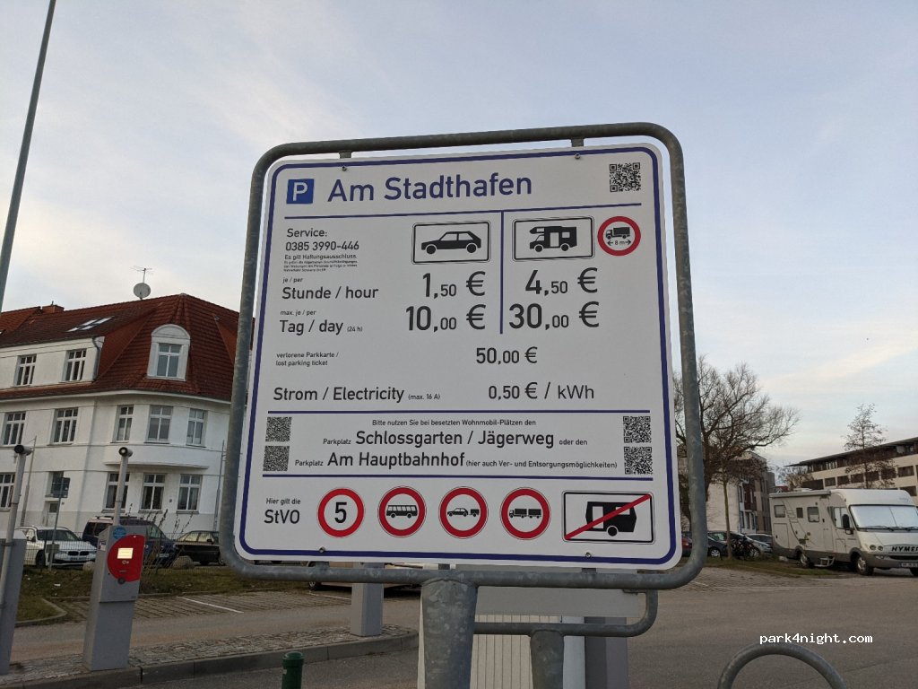 Altstadtparkplatz Grüne Straße — foto 2