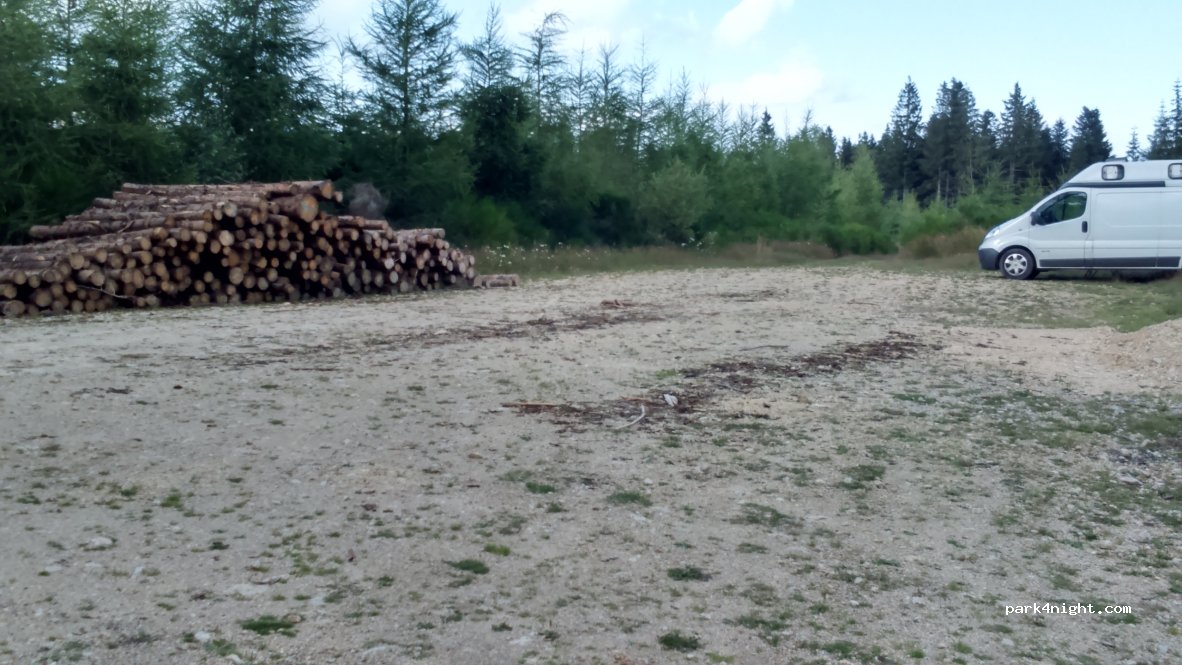 (42600) Verrières-en-Forez - Unnamed Road — foto
