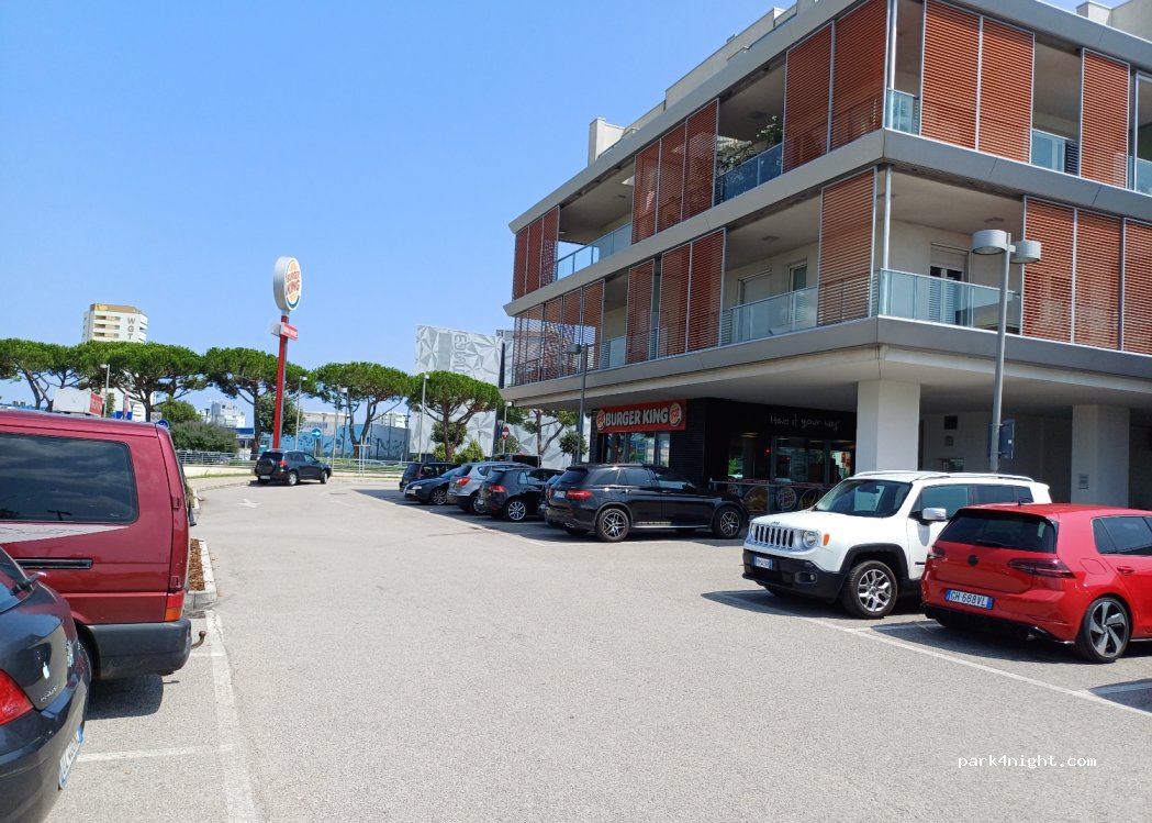 (30016) Jesolo - 1 Viale del Marinaio — foto 3