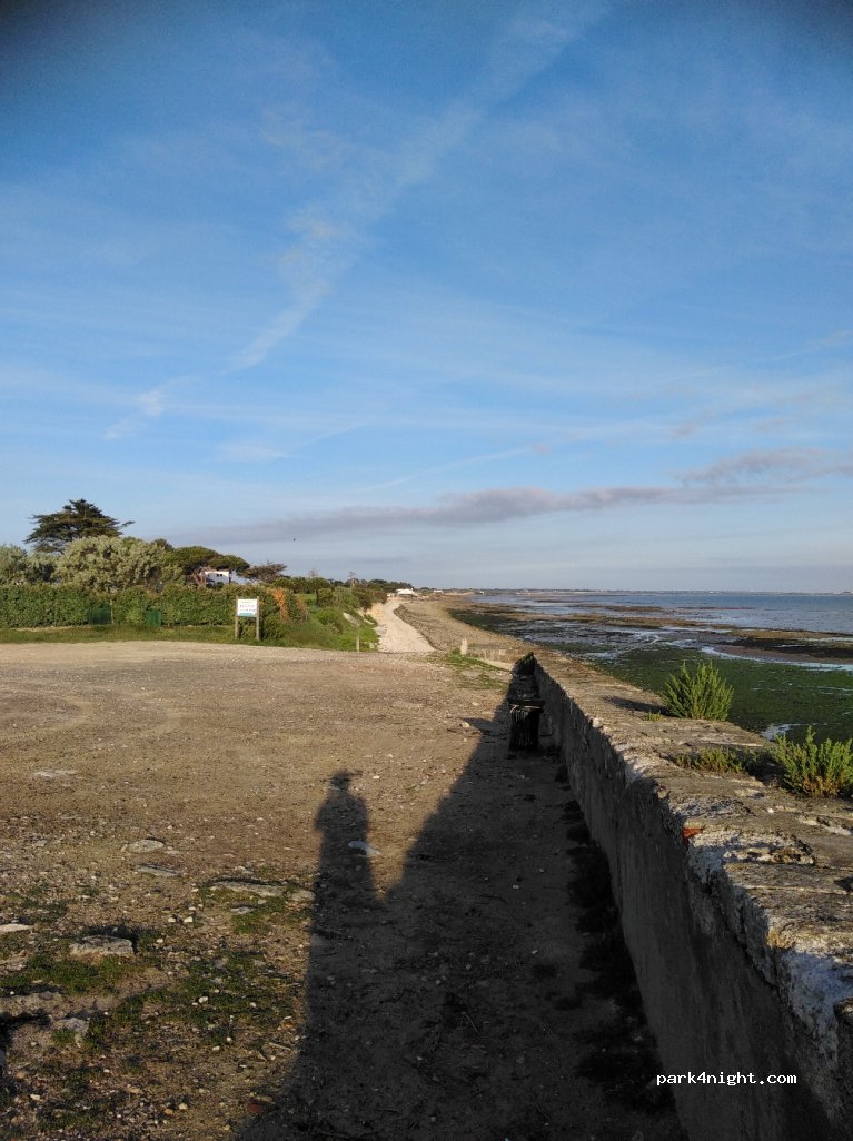 (17410) Saint-Martin-de-Ré - Chemin de la Rampe de l'Orneau — foto