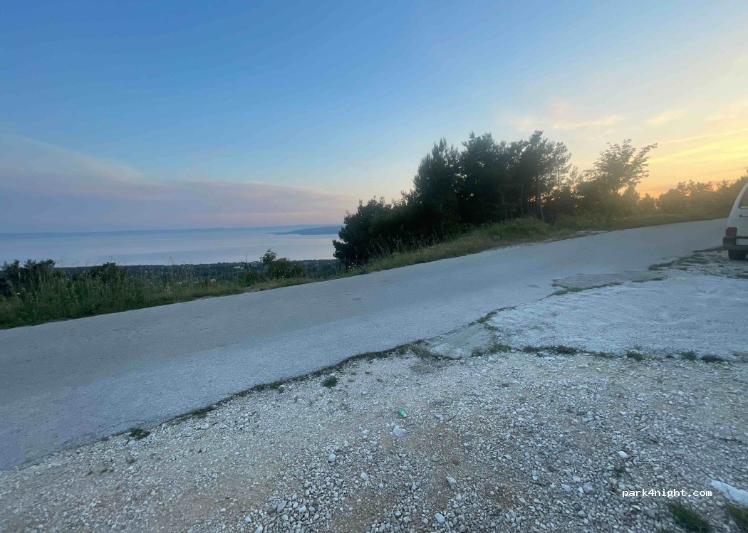 (21320) Baška Voda - Unnamed Road — foto