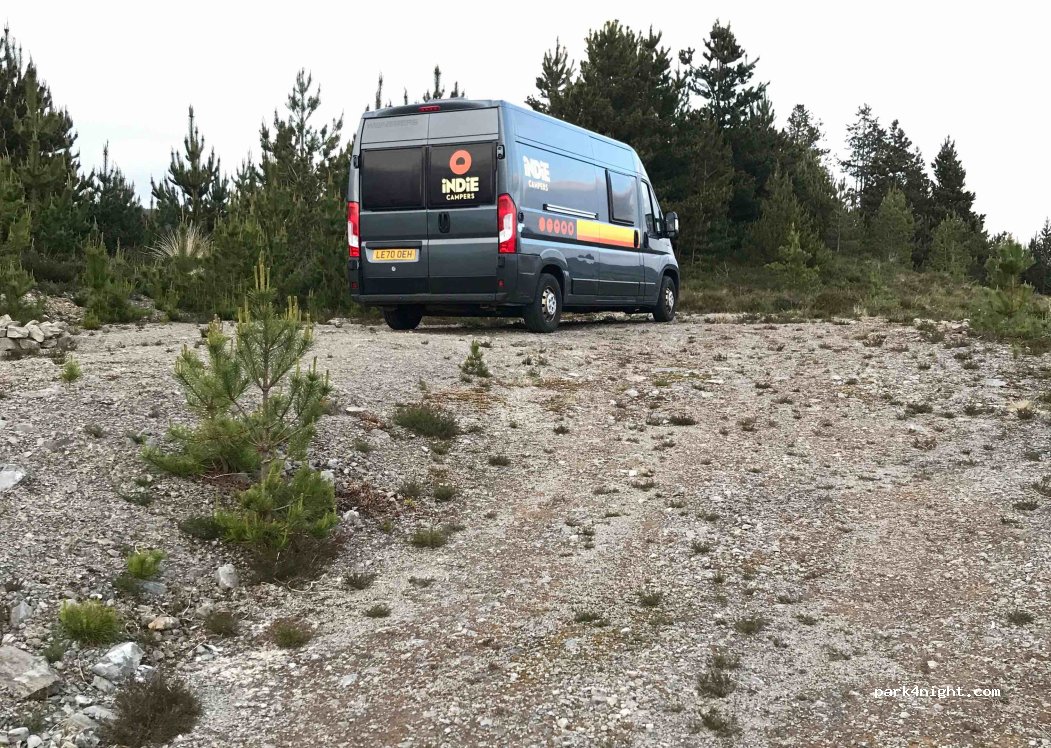 (IV27 4BH) Loubcroy - Unnamed Road — foto 3