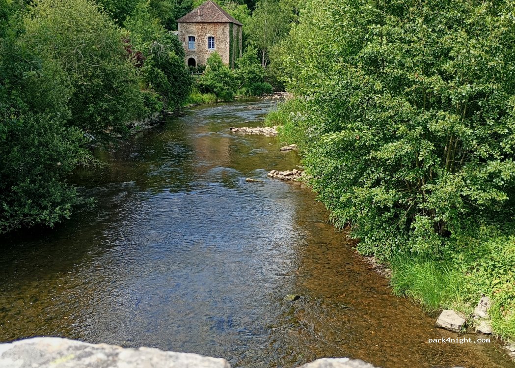 (72130) Moulins-le-Carbonnel - 1 Le Pont — foto 5
