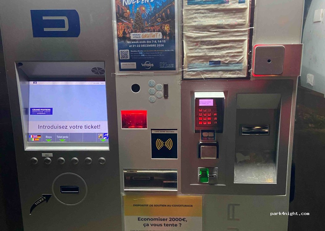 (86000) Poitiers - 4 Boulevard Maréchal de Lattre de Tassigny — foto 5
